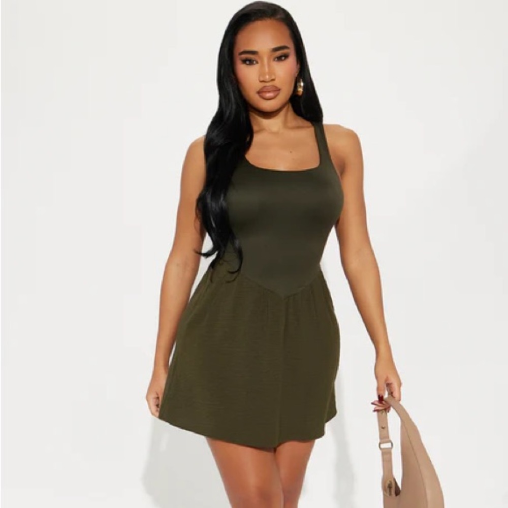 Evelyn Tie Back Mini Dress NEW 🏷️